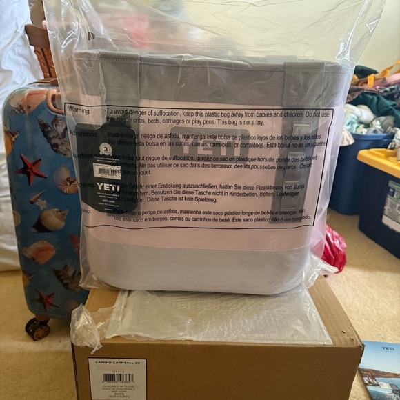 YETI Cherry Blossom Camino 20 bag - Picture 1 of 2